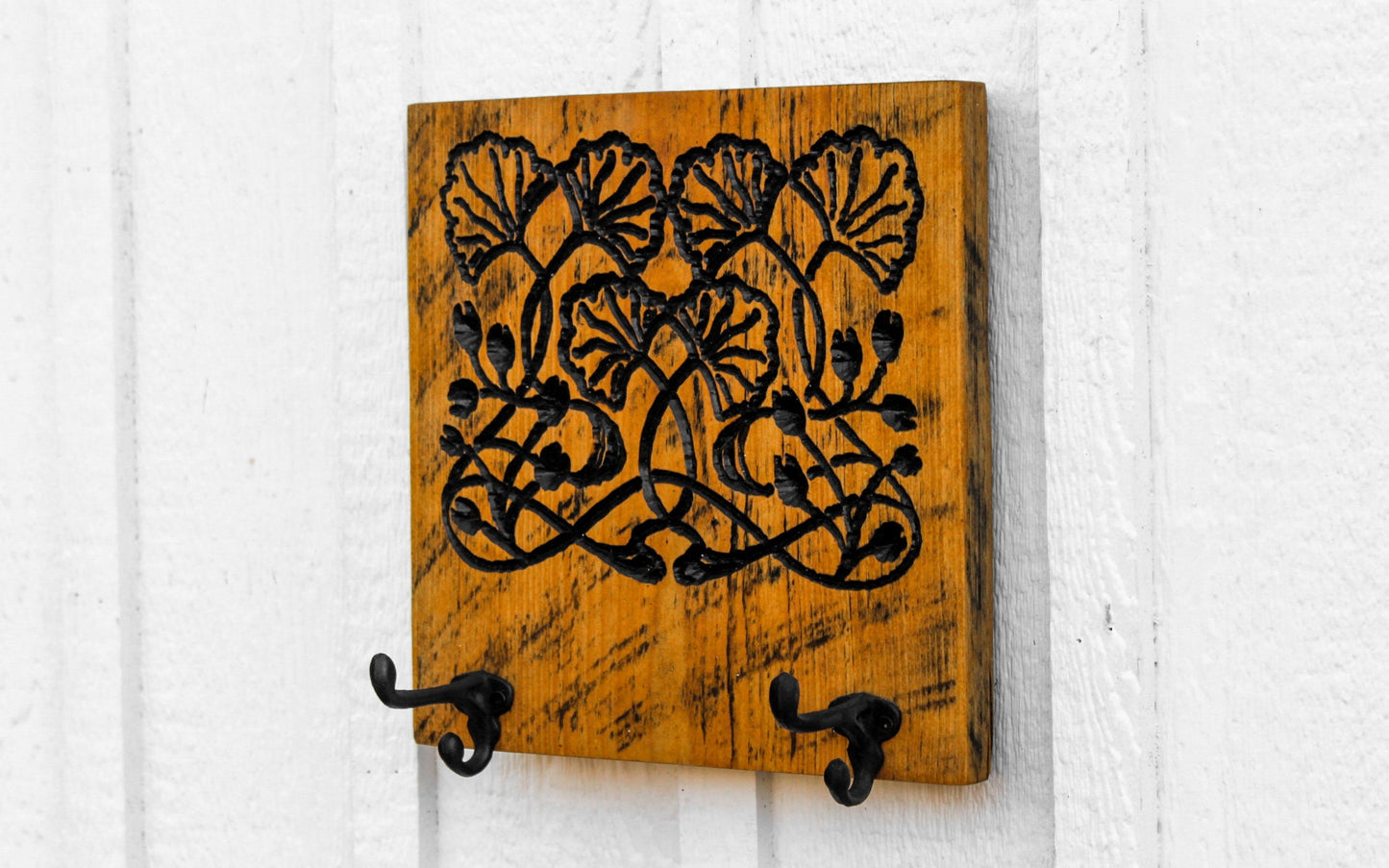 Art Nouveau Gingko Motif Entryway Organizer