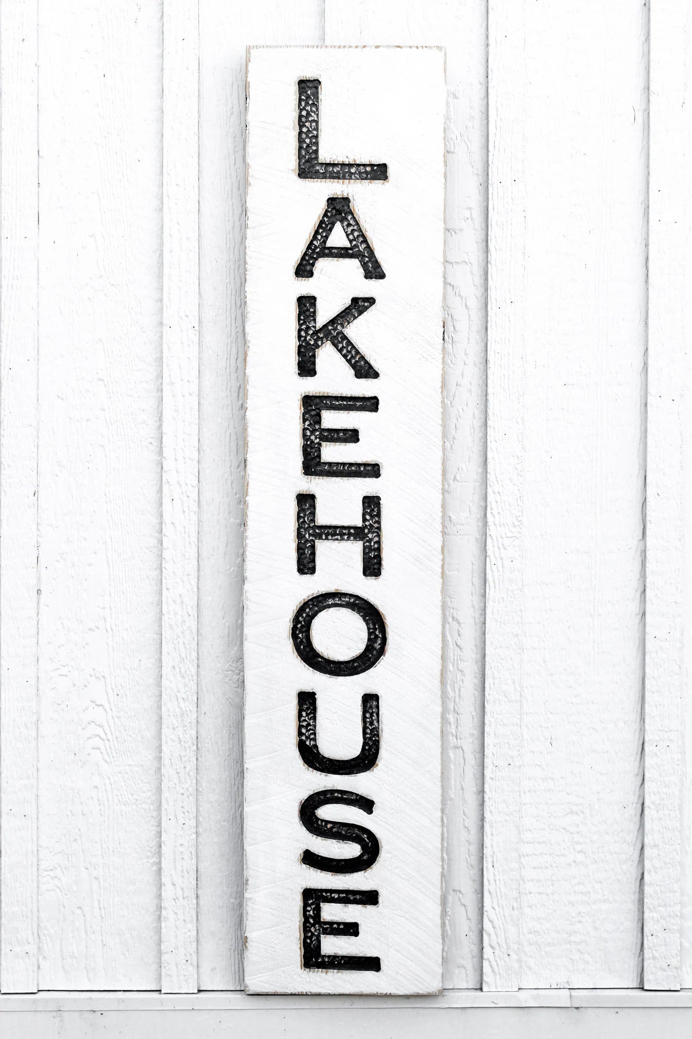 Lakehouse Sign - Vertical