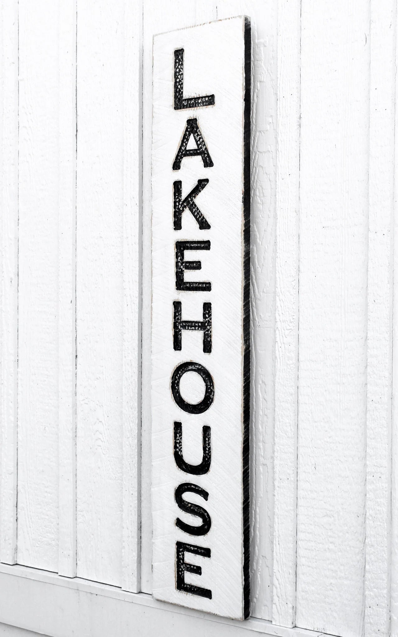 Lakehouse Sign - Vertical