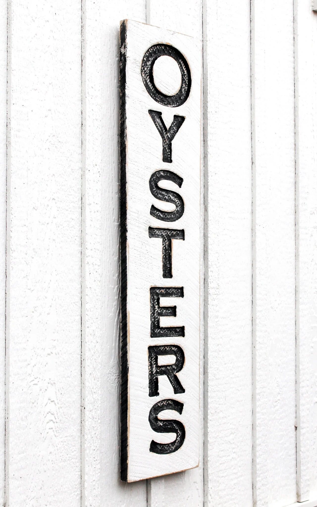 Oysters Sign - Vertical